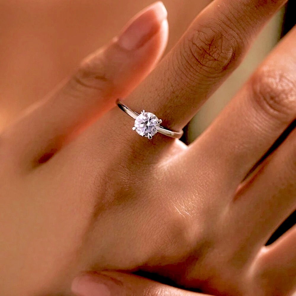 1ct Round Brilliant Cut Moissanite Diamond Ring
